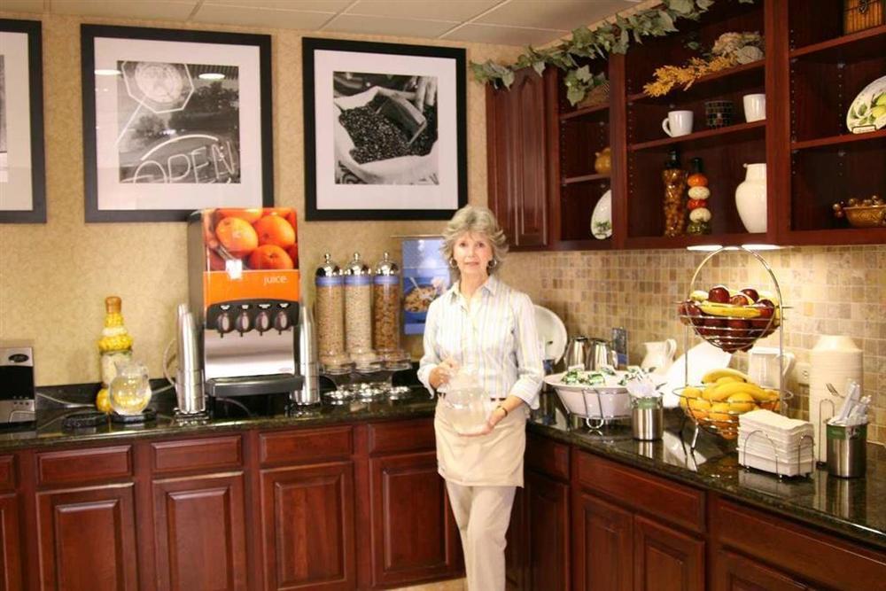 Hampton Inn & Suites Boise-Meridian Restaurant foto
